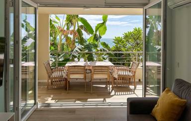 Fully equipped holiday apartment | Sea view | Next to the beach