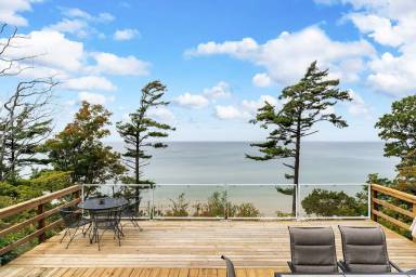 Cottage Balcony Norton Shores