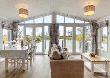 Chalet with 2 rooms for 4 persons