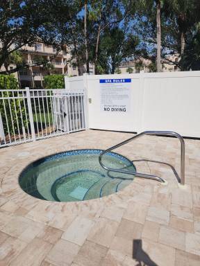 Condo Naples