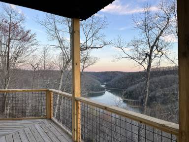 House Center Hill Lake