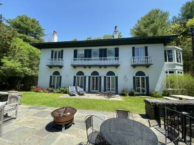 House Manchester-by-the-Sea