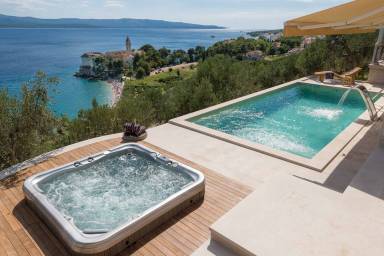 Kinderfreundliche Villa mit Sauna, Terrasse und privatem Pool | Strandblick