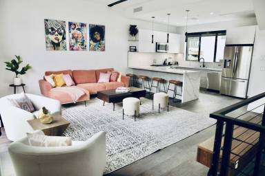 Airbnb  Marina del Rey