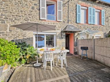 Maison de vacances avec barbecue, terrasse et jardin