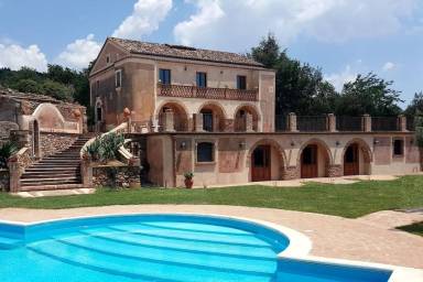 Casa  Altomonte