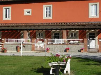 Wohnung in Pescia mit gemeinschaftlichem Pool, Terrasse und Grill