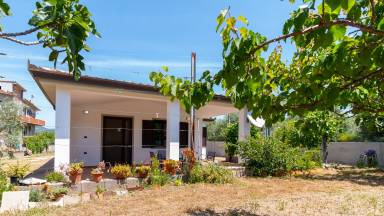 Villa Yard Oliena