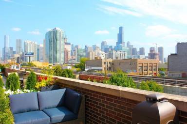 House  Moody Bible Institute
