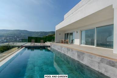 320 m² Villa