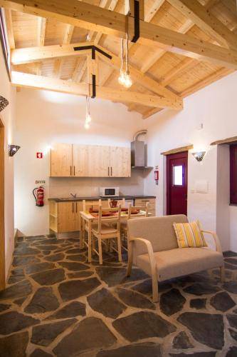House  Motrinos