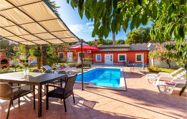 153 m² Ferienhaus für 12 Gäste mit Hund, 5 Schlafzimmer, in Pula, Kroatien