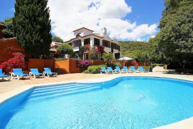 Villa  Casares