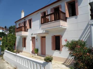 House  Votsi