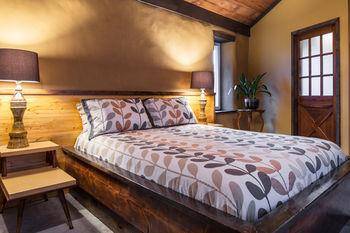 Owl's Nest Suites in Prince Edward, ON