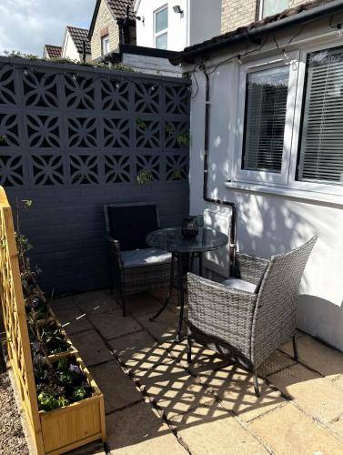 The Snug Guestroom Poole — photo 5