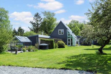 Huis 274 m²
