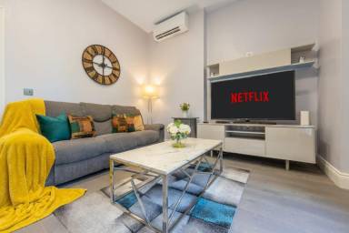 100 m² House