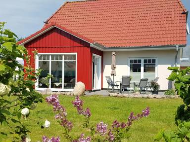 Ferienhaus Boddenblick, Einfamilienhaus mit eigenem Garten für 6 Personen und ein Kleinkind