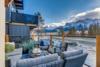House  Canmore