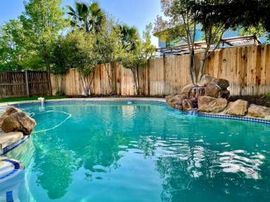 House Pet-friendly West Sacramento