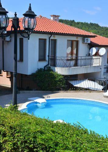 Villa Aspen Guest House