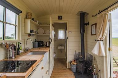 Cabin Kitchen Bilsington