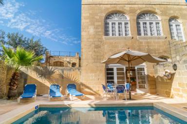Villa Ix-Xagħra