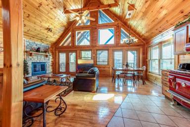 Cabin  Gatlinburg