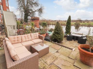 Cottage with garden & terrace