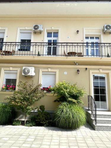 Szolgáltatott apartman  Déva
