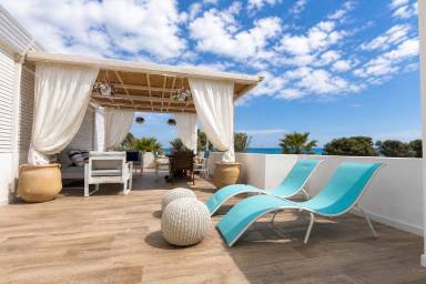 Meraviglioso appartamento accogliente e familiare con griglia, giardino e terrazza | Vista sul mare | Accetta animali domestici