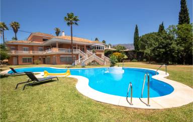 Casa con jardín, sauna y barbacoa
