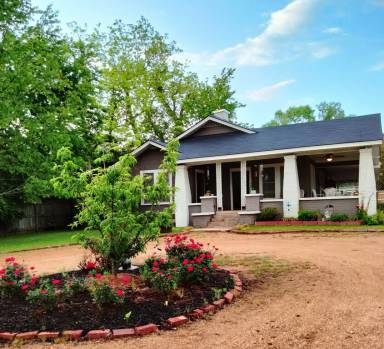 Bed and breakfast  Ruston