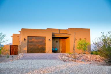 House  Tanque Verde