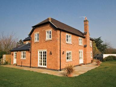 Cottage with barbecue & garden