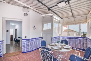 Agradable apartamento con terraza | Vistas a la ciudad | Cerca de la playa