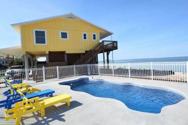 House Saint George Island
