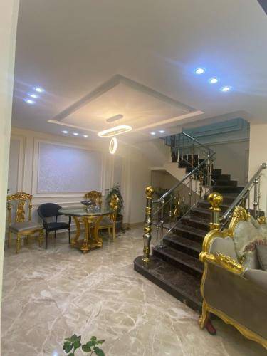 350 m² Villa