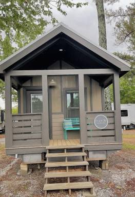 Cottage  Attalla