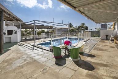House Pool Ingenio