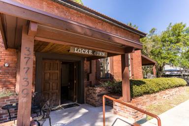 Lodge Dade City