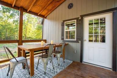 Cabin Mineola