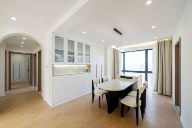 239 m² Apartament