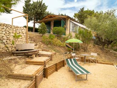Ferienhaus mit Terrasse, privatem Pool und Whirlpool | Bergblick