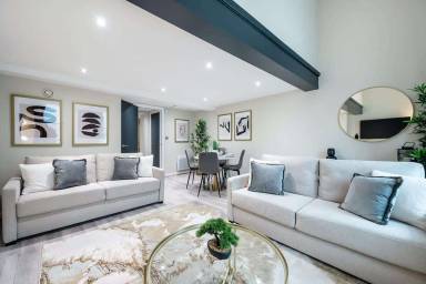 Fully equipped lovely holiday apartment | Close to The Beatles Story