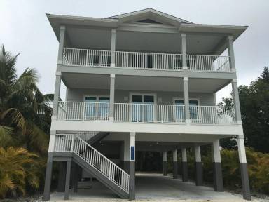 Huis 348 m²