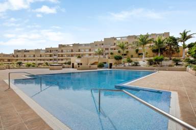 Appartamento con terrazza, internet veloce e piscina | Vista sulla città | Accanto alla spiaggia