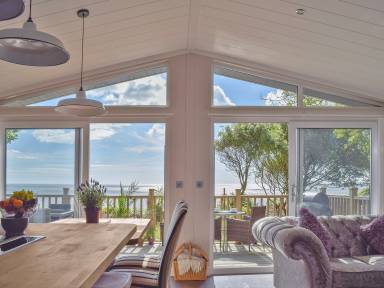 Cottage Corton