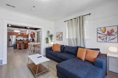 210 m² House